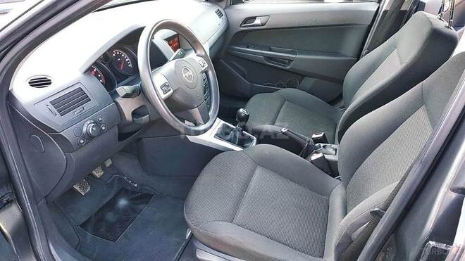 Opel Astra 2009, 145,000 km - 1.4 л - Bakı