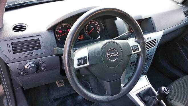 Opel Astra 2009, 145,000 km - 1.4 л - Bakı