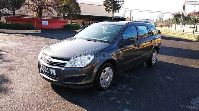 Opel Astra 2009, 145,000 km - 1.4 л - Bakı