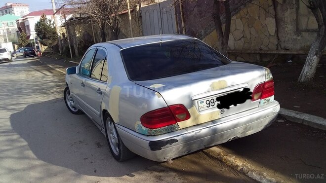 Mercedes E 220 1996, 500,200 km - 2.2 l - Bakı