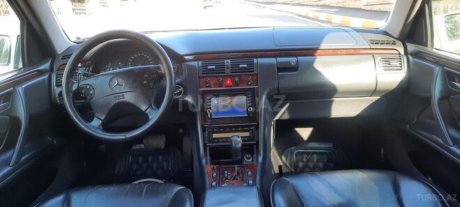 Mercedes E 280 2000, 270,665 km - 2.8 l - Zaqatala