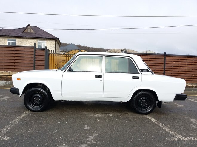 LADA (VAZ) 2107 2004, 88,000 km - 1.6 л - Qusar