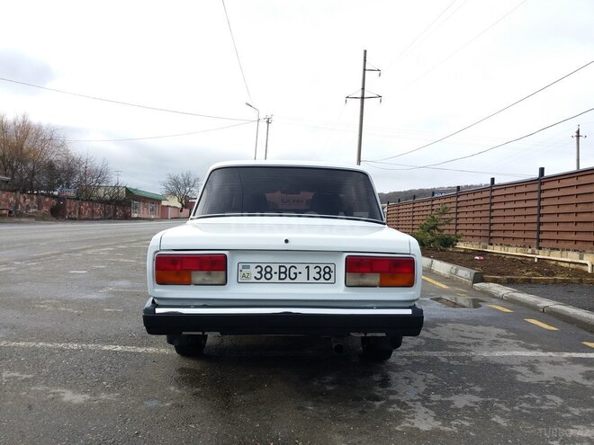 LADA (VAZ) 2107 2004, 88,000 km - 1.6 л - Qusar
