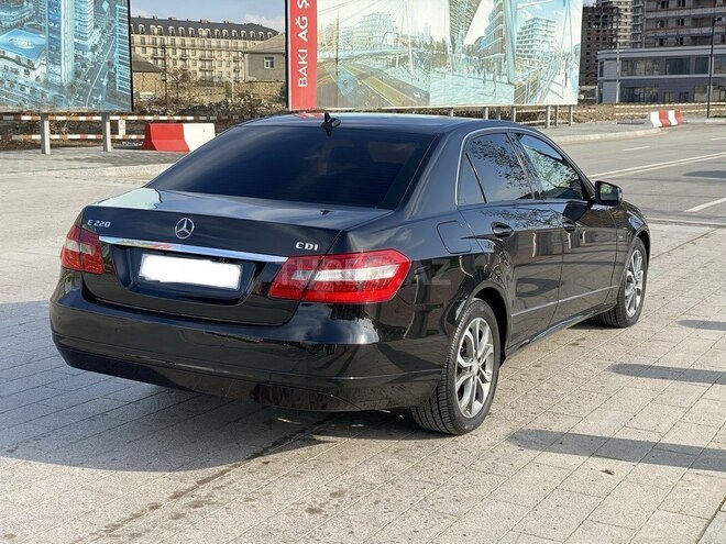 Mercedes E 220 2011, 186,000 km - 2.2 l - Bakı