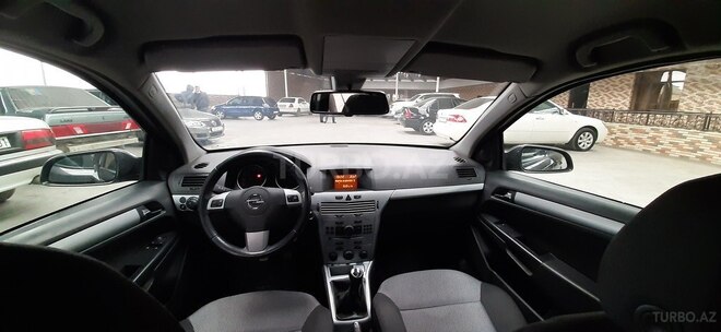 Opel Astra 2009, 192,000 km - 1.4 l - Gəncə