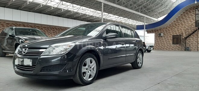 Opel Astra 2009, 192,000 km - 1.4 l - Gəncə