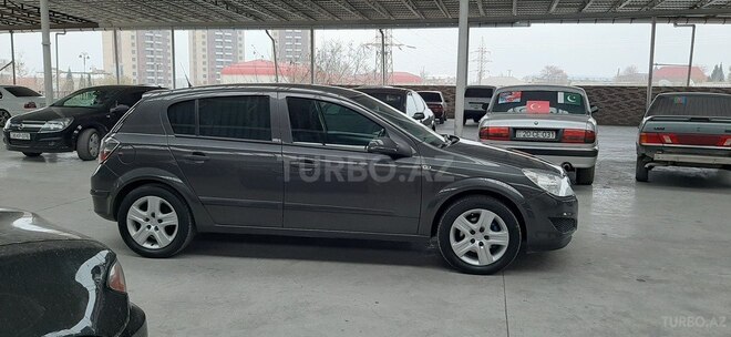 Opel Astra 2009, 192,000 km - 1.4 l - Gəncə