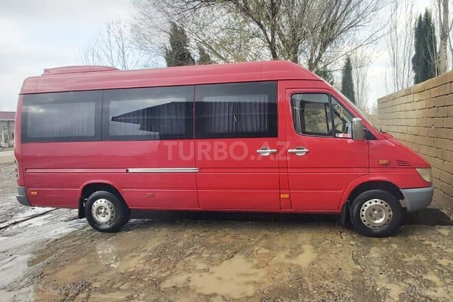 Mercedes Sprinter 313 2000, 690,979 km - 2.5 l - Salyan