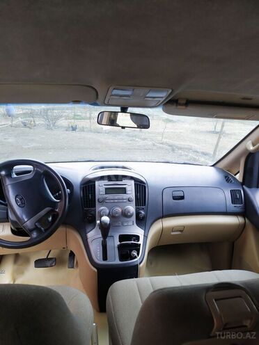 Hyundai H-1 2010, 129,800 km - 2.5 l - Qəbələ