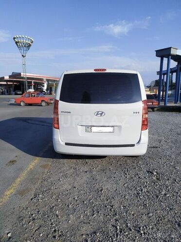 Hyundai H-1 2010, 129,800 km - 2.5 l - Qəbələ