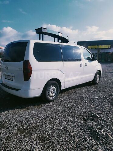 Hyundai H-1 2010, 129,800 km - 2.5 l - Qəbələ