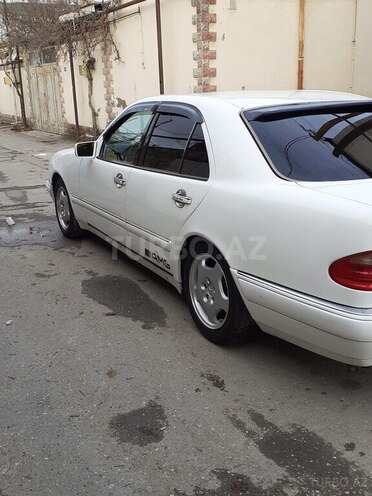 Mercedes E 320 1998, 300,000 km - 3.2 l - Bakı