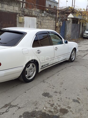Mercedes E 320 1998, 300,000 km - 3.2 l - Bakı