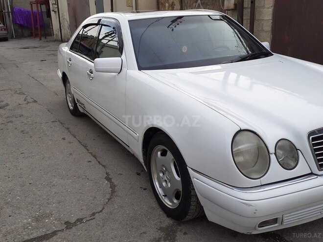 Mercedes E 320 1998, 300,000 km - 3.2 l - Bakı