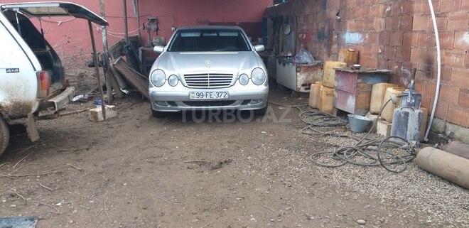 Mercedes E 200 2001, 373,000 km - 2.0 l - Biləsuvar
