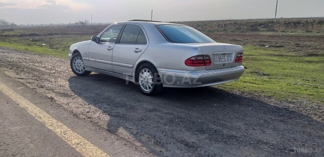 Mercedes E 200 2001, 373,000 km - 2.0 l - Biləsuvar
