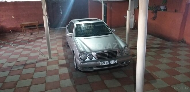 Mercedes E 200 2001, 373,000 km - 2.0 l - Biləsuvar