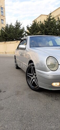 Mercedes E 240 2000, 323,000 km - 2.4 l - Bakı