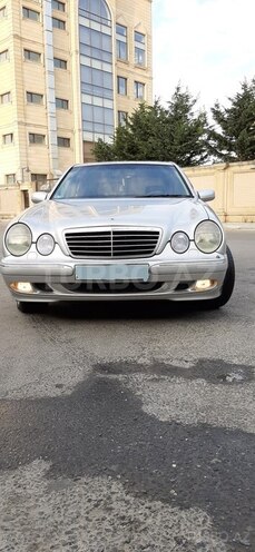 Mercedes E 240 2000, 323,000 km - 2.4 l - Bakı