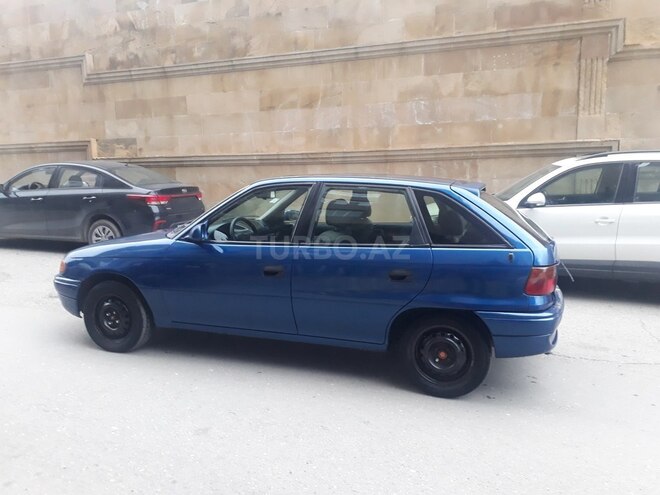 Opel Astra 1996, 360,637 km - 1.6 l - Bakı