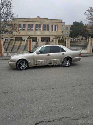 Mercedes E 240 2000, 225,000 km - 2.4 l - Mingəçevir