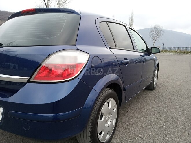 Opel Astra 2005, 220,000 km - 1.4 l - Şəki