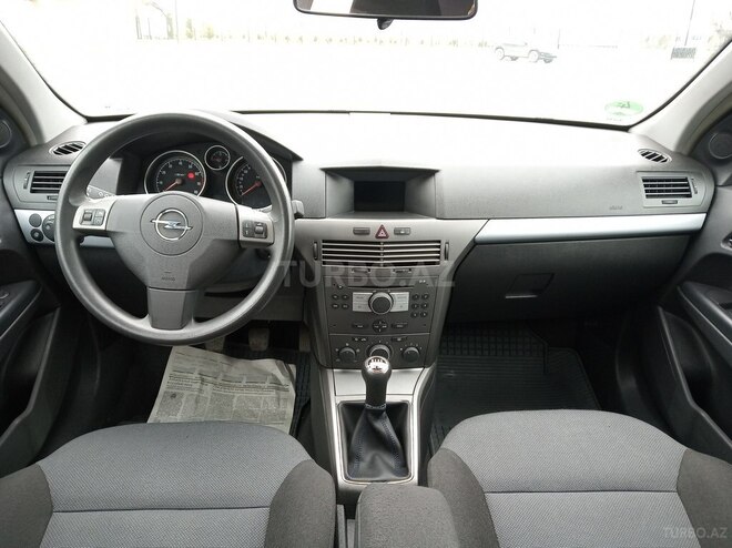 Opel Astra 2005, 220,000 km - 1.4 l - Şəki
