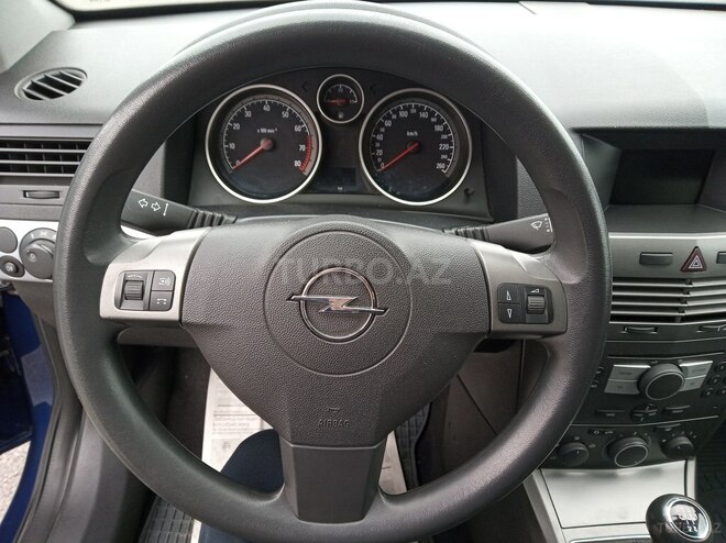 Opel Astra 2005, 220,000 km - 1.4 l - Şəki