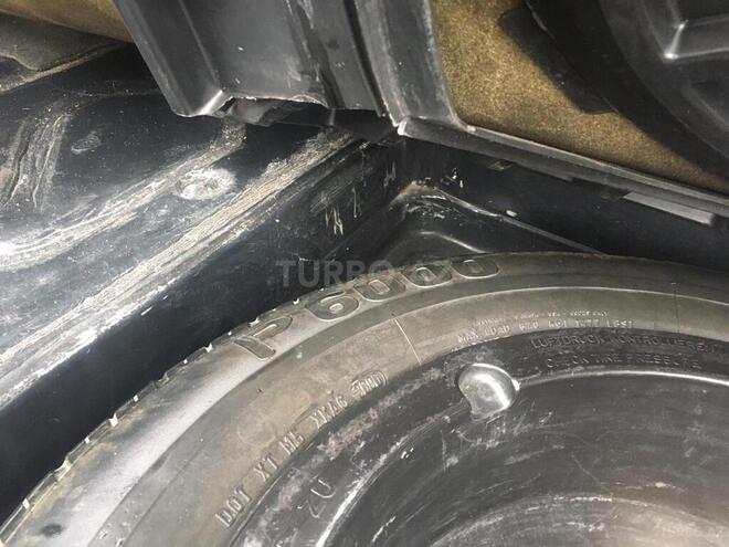 Mercedes E 200 1992, 330,000 km - 2.0 l - Qax