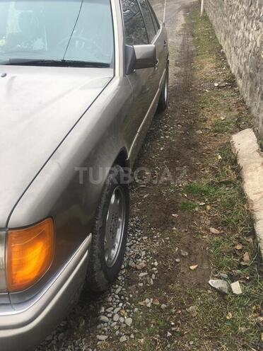 Mercedes E 200 1992, 330,000 km - 2.0 l - Qax