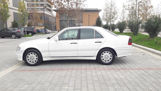 Mercedes C 230 1999, 245,328 km - 2.3 l - Bakı