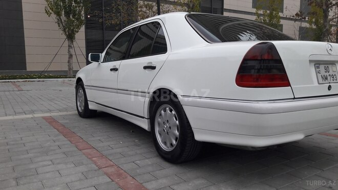 Mercedes C 230 1999, 245,328 km - 2.3 l - Bakı