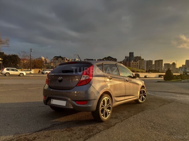 Hyundai Accent 2015, 40,000 km - 1.6 l - Bakı