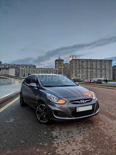 Hyundai Accent 2015, 40,000 km - 1.6 l - Bakı