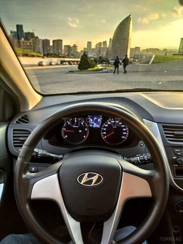 Hyundai Accent 2015, 40,000 km - 1.6 l - Bakı