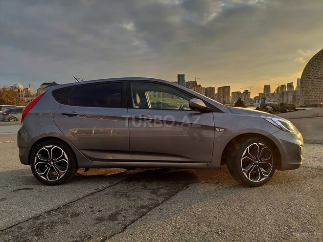 Hyundai Accent 2015, 40,000 km - 1.6 l - Bakı
