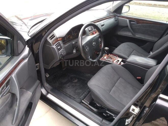 Mercedes E 240 1999, 400,000 km - 2.4 l - Bakı