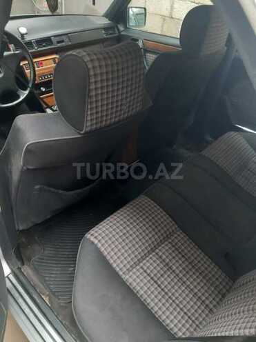 Mercedes E 260 1991, 395,000 km - 2.6 l - Bakı