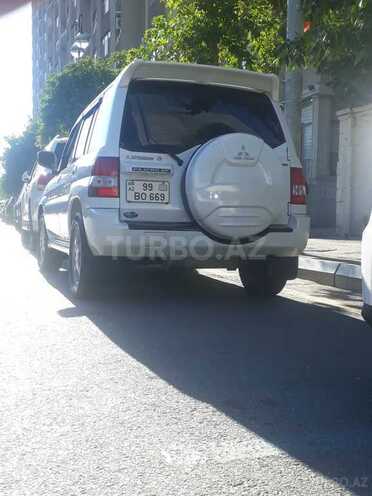 Mitsubishi Pajero io 2001, 205,242 km - 2.0 l - Bakı
