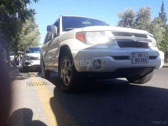 Mitsubishi Pajero io 2001, 205,242 km - 2.0 l - Bakı