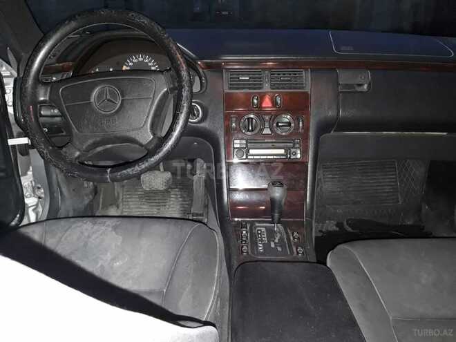 Mercedes E 200 1997, 350,000 km - 2.0 l - Bakı