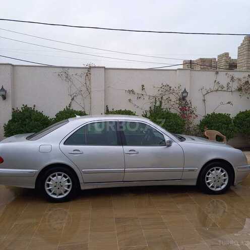 Mercedes E 270 2001, 450,000 km - 2.7 l - Bakı