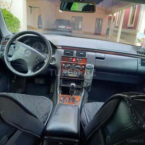Mercedes E 270 2001, 450,000 km - 2.7 l - Bakı