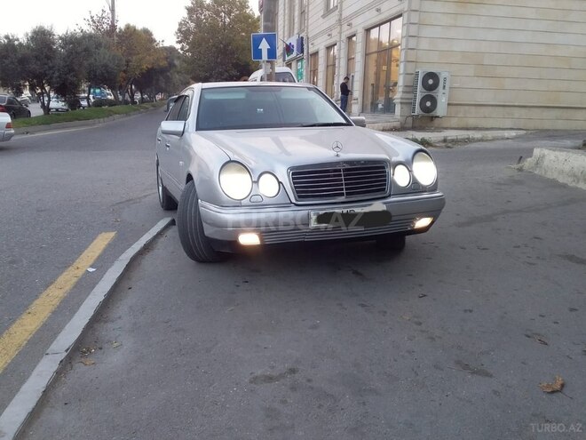 Mercedes E 230 1996, 280,000 km - 2.3 л - Bakı