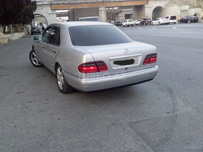 Mercedes E 230 1996, 280,000 km - 2.3 л - Bakı