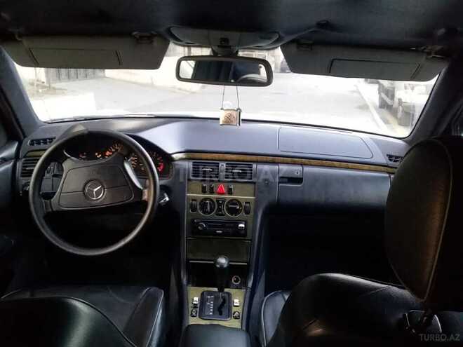 Mercedes E 230 1996, 280,000 km - 2.3 л - Bakı