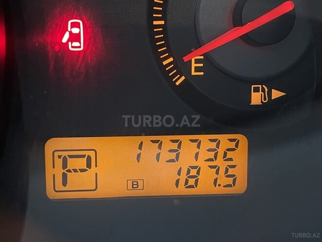 Nissan Tiida 2006, 173,000 km - 1.6 l - Bakı
