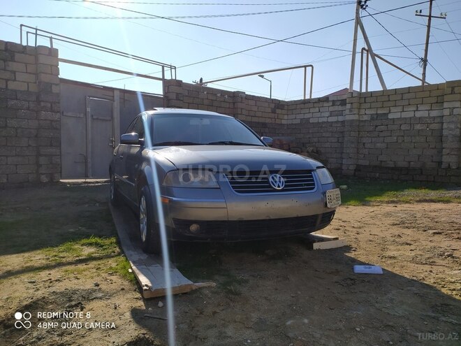 Volkswagen Passat 2003, 334,700 km - 1.8 l - Bakı