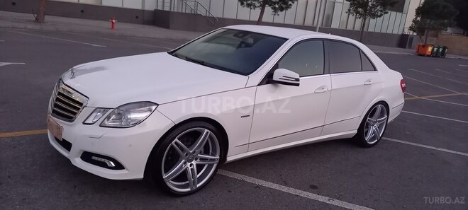 Mercedes E 200 2010, 198,000 km - 1.8 л - Bakı
