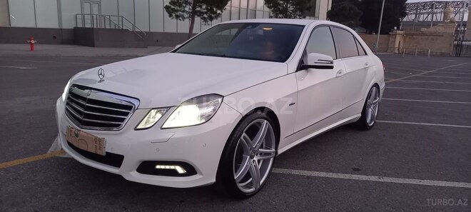 Mercedes E 200 2010, 198,000 km - 1.8 л - Bakı